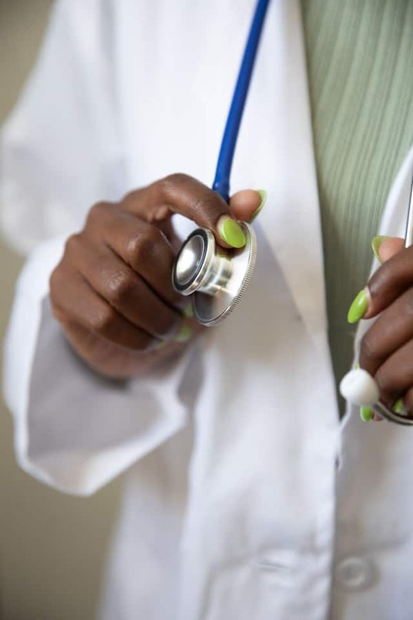 Quels sont les défis spécifiques de la médecine dans les régions arctiques ?